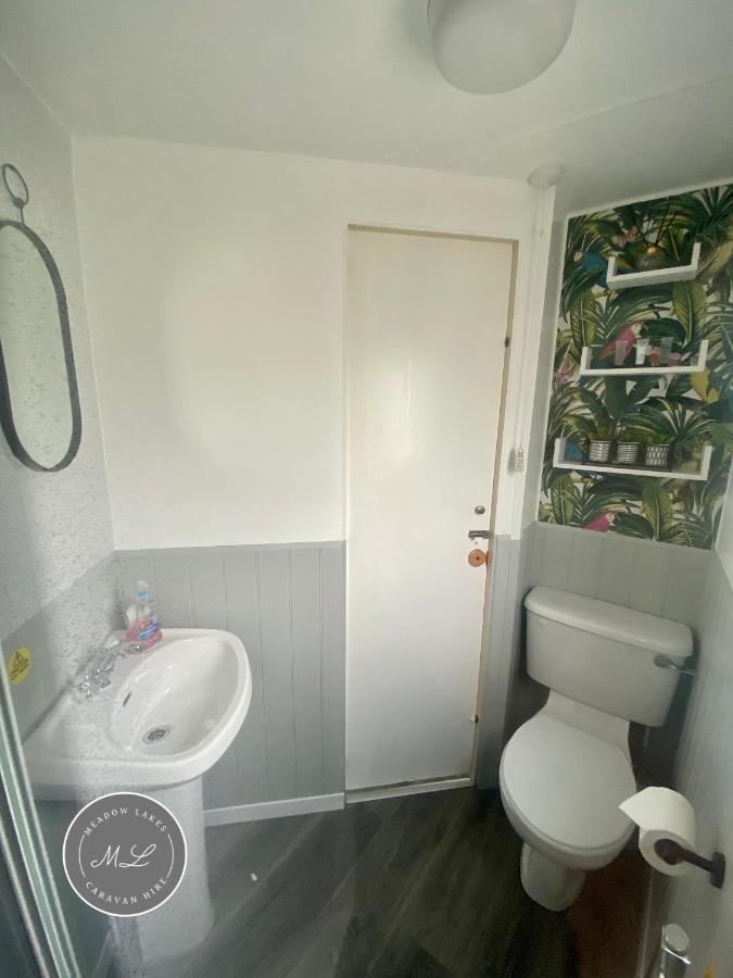 Promenade 566, Direct Beach Access, Close To Fantasy Island, Wifi, Pet Friendly - Meadow Lakes Caravan & Lodge Hire Скегнес Екстериор снимка